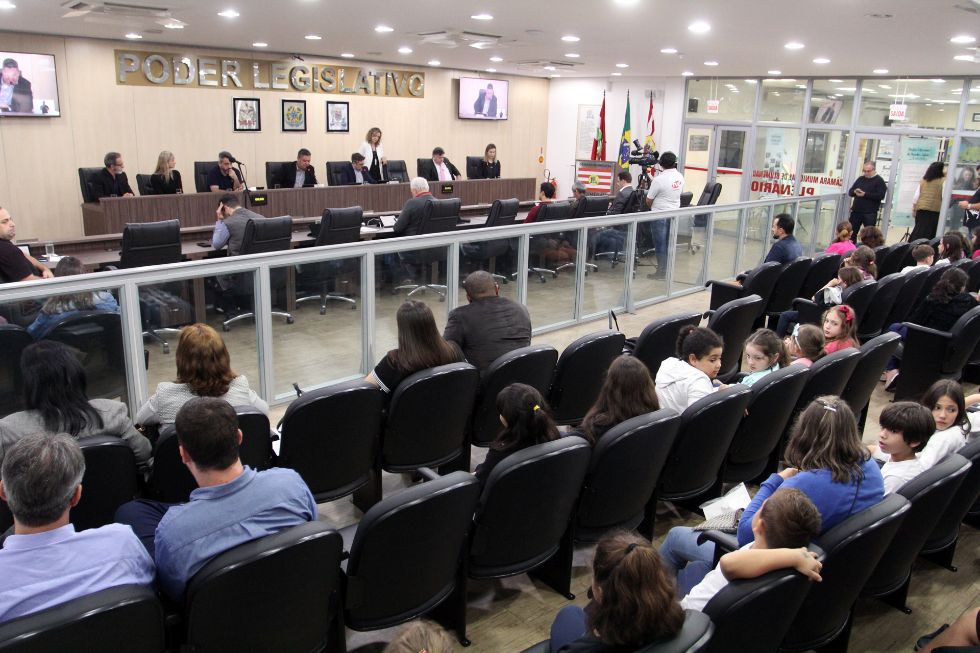 Câmara de Vereadores aprova projeto que autoriza parcelamento de débito previdenciário da Furb ao Issblu