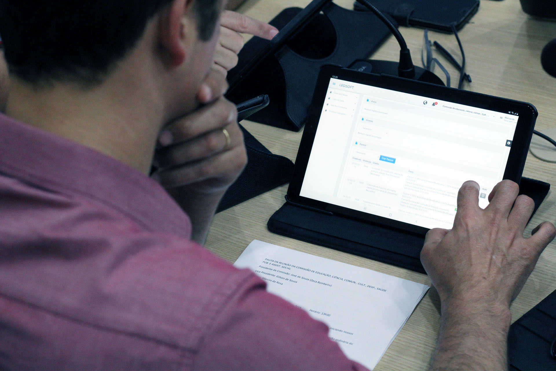 Comissões de Educação e Transportes analisam nove projetos de lei e duas emendas