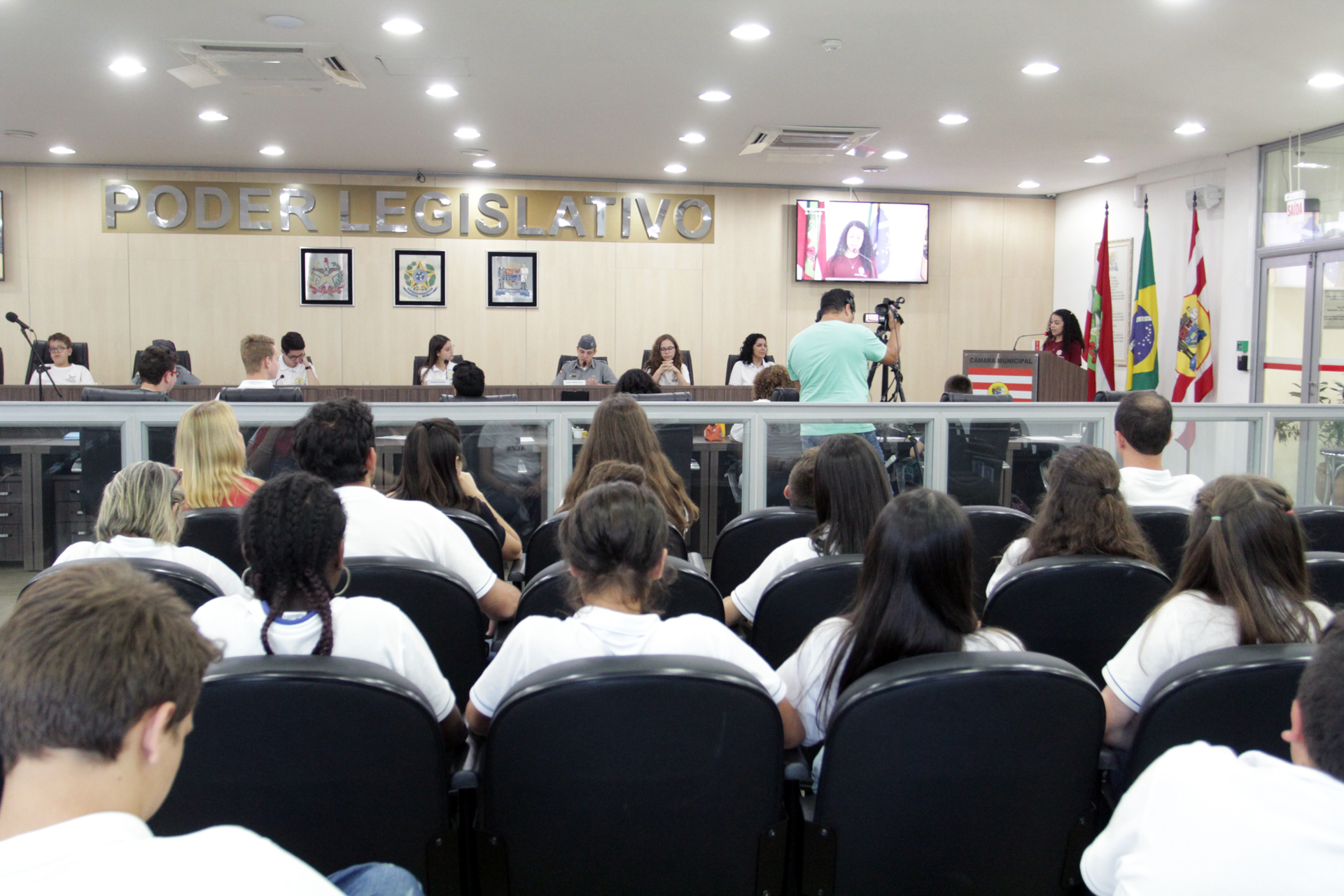 Vereadores mirins aprovam seis requerimentos na penúltima sessão ordinária do ano