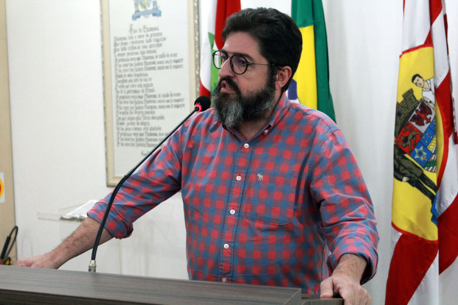 Associação ocupa tribuna para defender projeto de lei