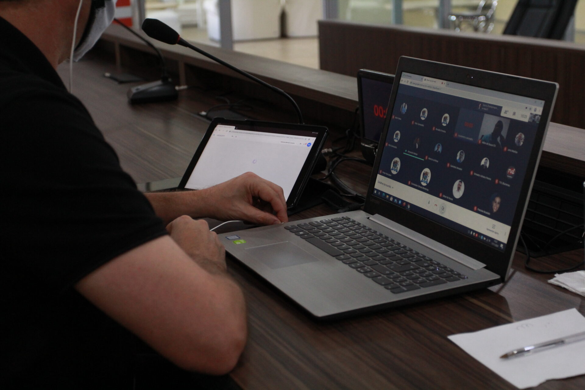 Comissão de Finanças dá parecer favorável a 20 projetos de lei, a um substitutivo global e a 14 emendas