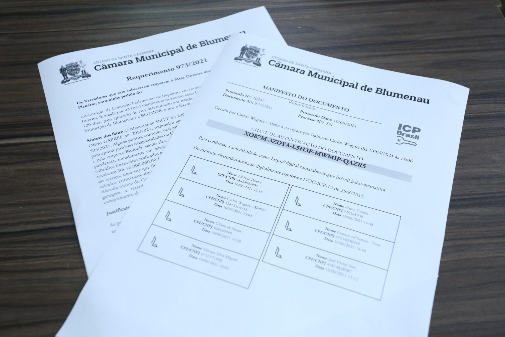 Vereadores protocolam pedido de abertura de CPI para apurar possível descumprimento do contrato pela Blumob