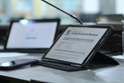 CCJ analisa 19 projetos de lei e 4 emendas