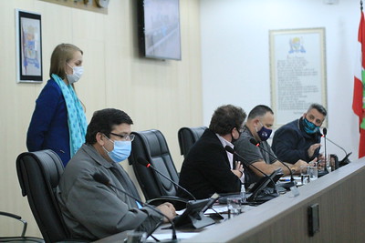 Oito projetos de lei recebem pareceres favoráveis na Comissão de Finanças