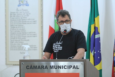 Coordenador do Sintraseb cobra na tribuna da Câmara diálogo com prefeito sobre campanha salarial 2020/2021