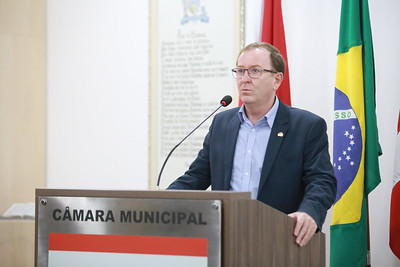 Pró-Reitor da FURB divulga na tribuna da Câmara abertura de inscrições para 13 licenciaturas de graça