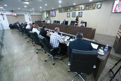 Vereadores aprovam revogação de duas leis e acatam um veto parcial