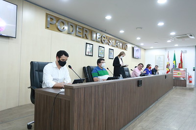 Oito projetos de lei passam pela Comissão de Finanças