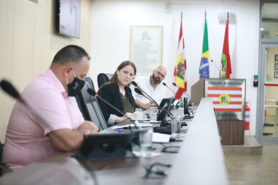 Quatro projetos e uma emenda passam pelas Comissões de Educação, Transportes e Agricultura