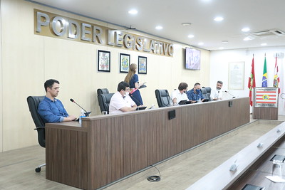 Cinco projetos de lei passam pela Comissão de Finanças