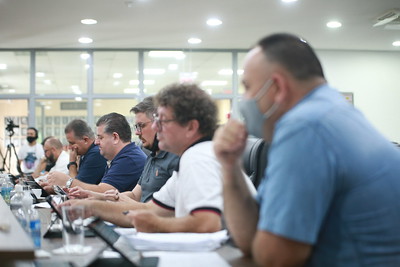 Câmara aprova dois projetos de lei e projeto de resolução na sessão extraordinária desta quarta-feira