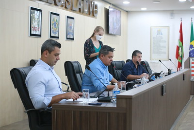 Sete projetos e uma emenda passam pela CCJ nesta terça-feira