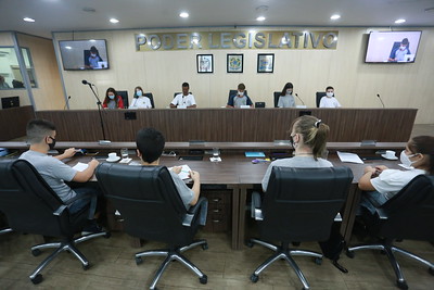 Primeira sessão ordinária mirim é marcada por discursos apresentando propostas e reivindicando melhorias para os educandários