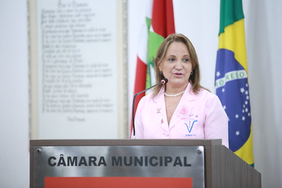 Presidente da Rede Feminina de Combate ao Câncer de Blumenau fala sobre conquistas e anseios das mulheres