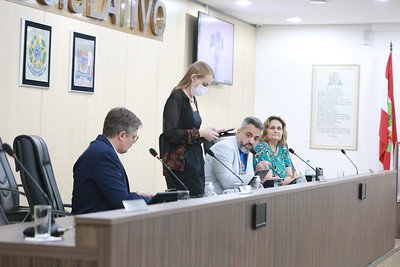 Dois projetos de lei recebem pareceres favoráveis das comissões de Educação, Transportes e Turismo