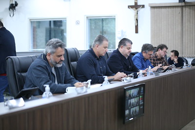 Três propostas recebem pareceres favoráveis da CCJ