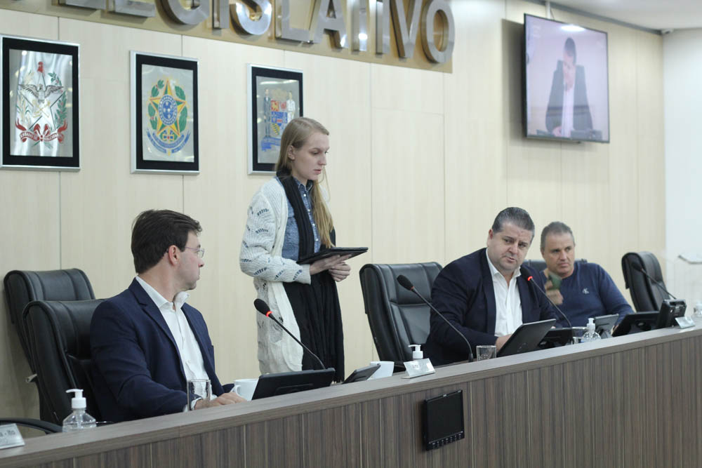 CCJ analisa oito projetos na reunião desta terça-feira CCJ analisa oito projetos na reunião desta terça-feira