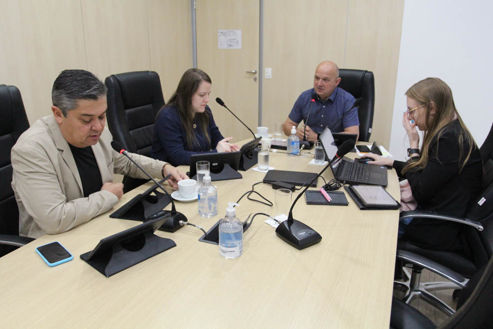 Três projetos passam pelas comissões de Educação, Transportes e Turismo