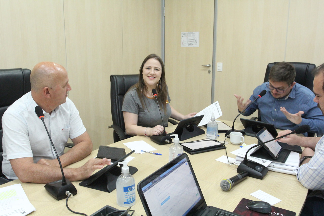 Comissões de Educação, Transportes e Agricultura dão pareceres favoráveis a três projetos