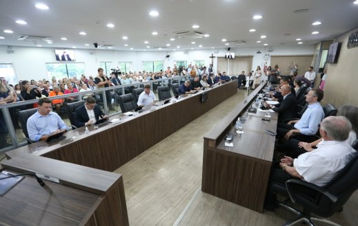 Vereadores de Blumenau definem bloco parlamentar e composição das Comissões Permanentes e Especiais