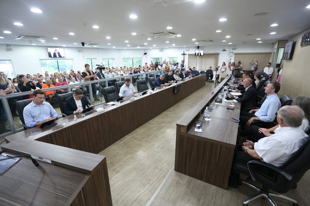 Vereadores de Blumenau definem bloco parlamentar e composição das Comissões Permanentes e Especiais