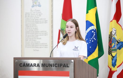 Vereadora mirim Fernanda Piske Matoso é eleita presidente da Câmara Mirim neste primeiro semestre 