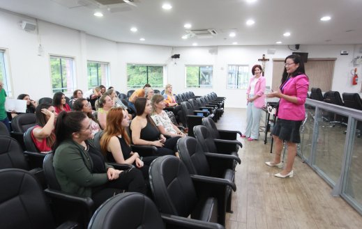 Escola do Legislativo realiza ação para marcar o Dia Internacional da Mulher