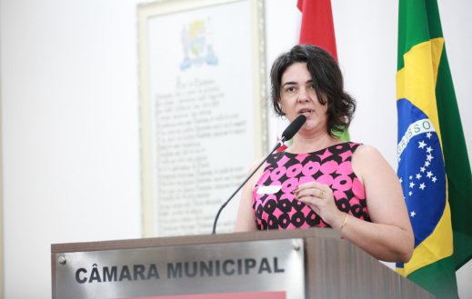 Direção Coletiva da União Brasileira das Mulheres apresenta manifesto na Tribuna Livre