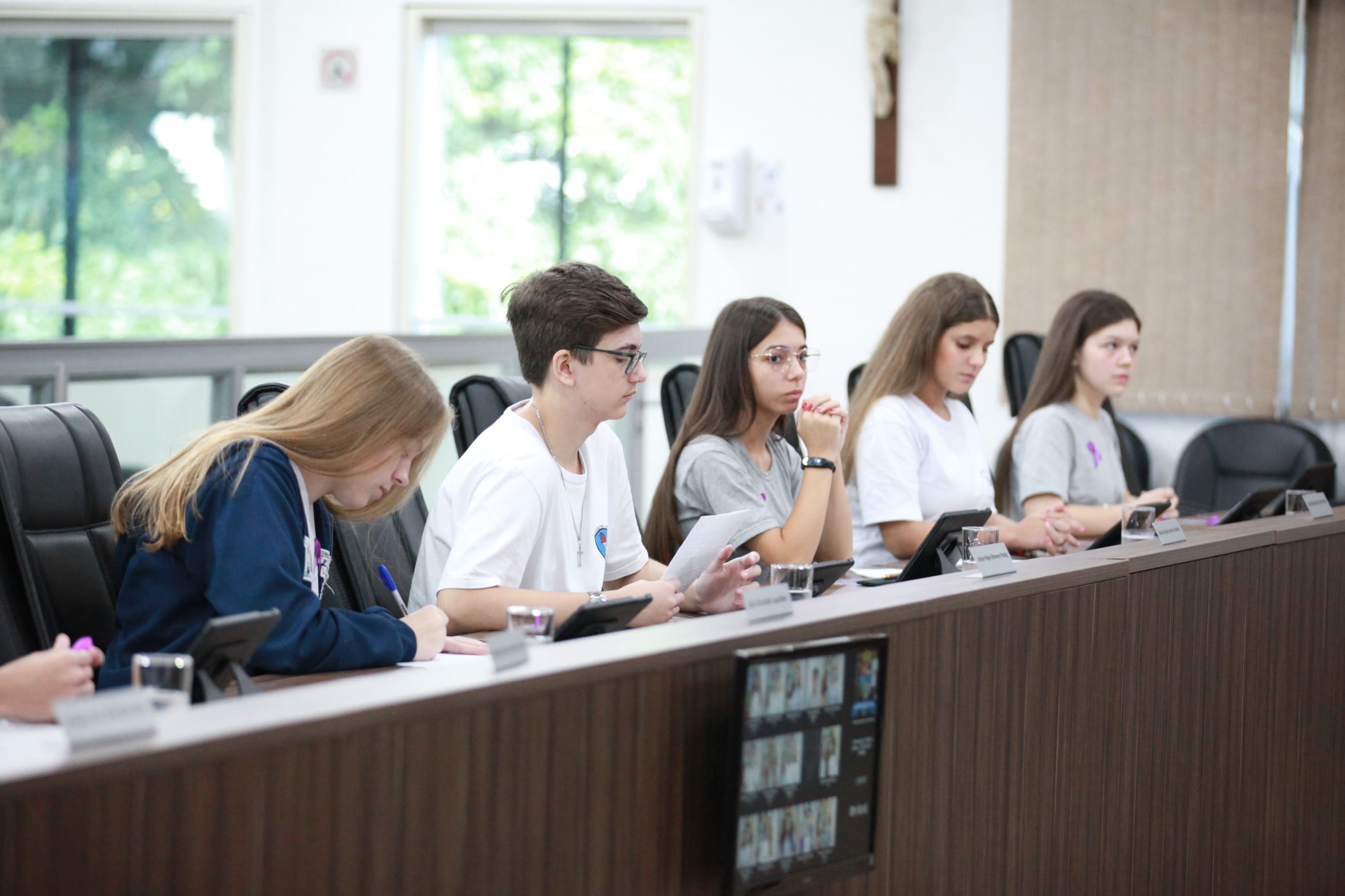 Vereadores mirins aprovam 14 requerimentos na sessão ordinária desta segunda-feira 