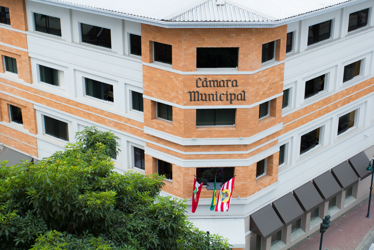 Legislativo de Blumenau divulga agenda para o mês de maio