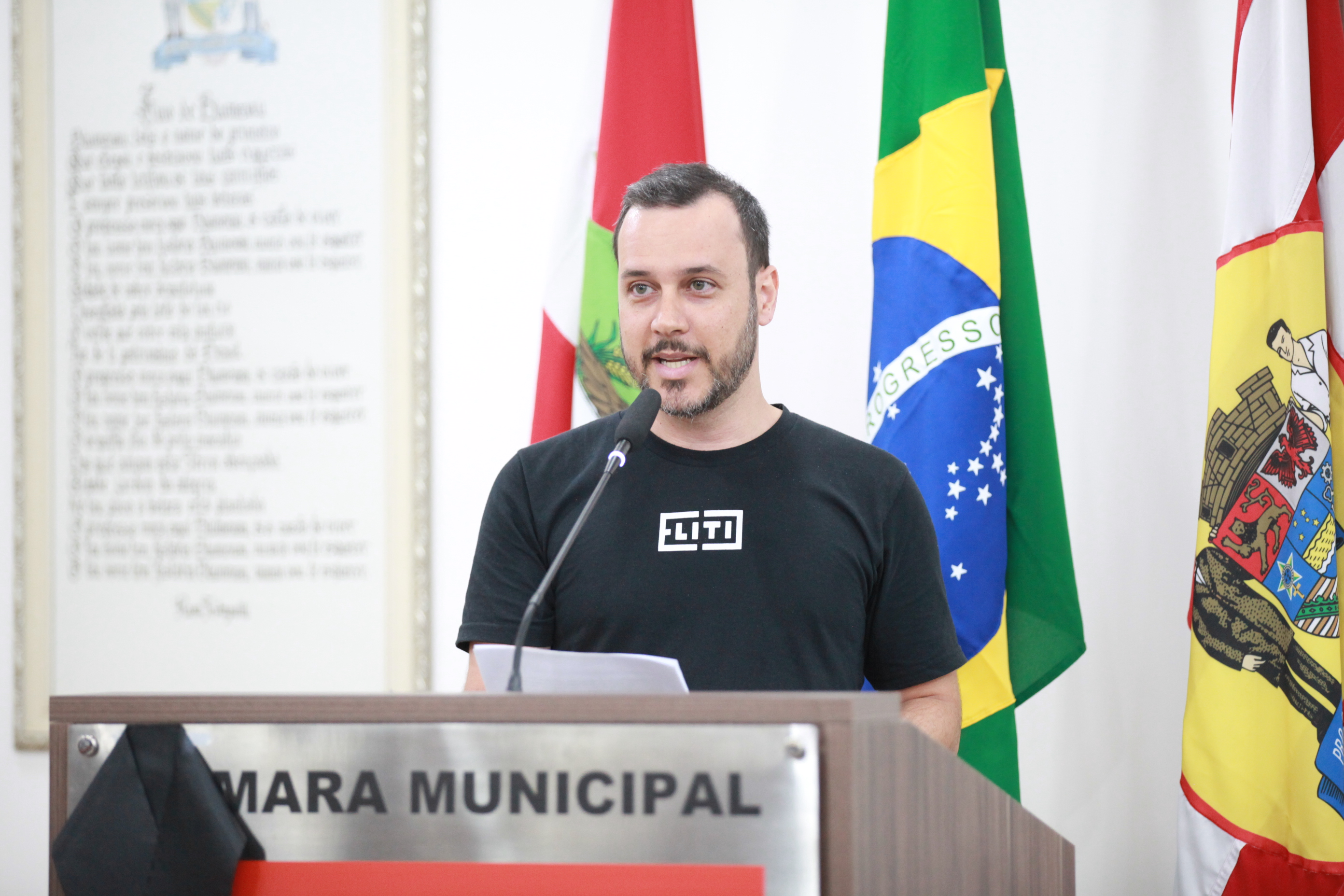 Presidente da Escola de Líderes em Tecnologia da Informação presta contas do trabalho realizado pela entidade