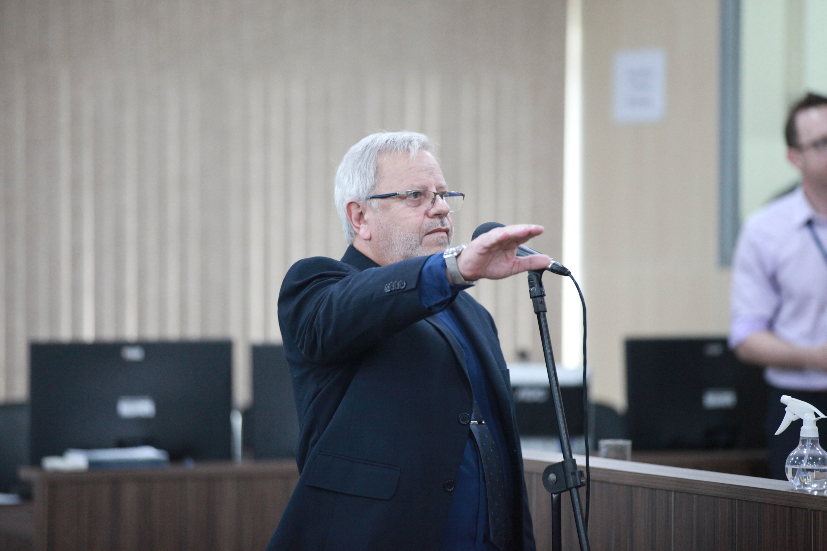 Vereador Gustavo de Oliveira toma posse na Câmara Municipal
