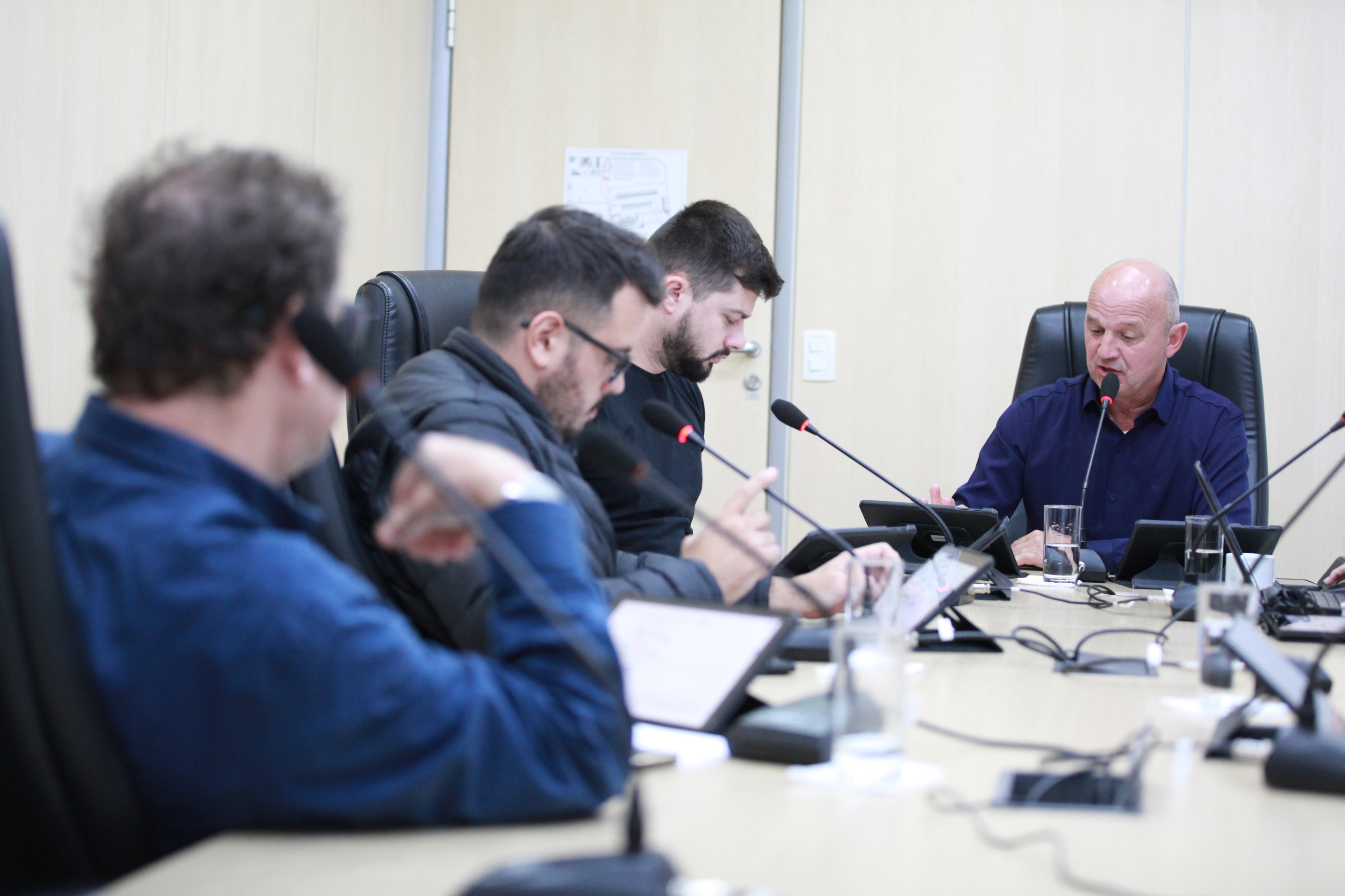 Três projetos e uma emenda passam pela Comissão de Finanças 