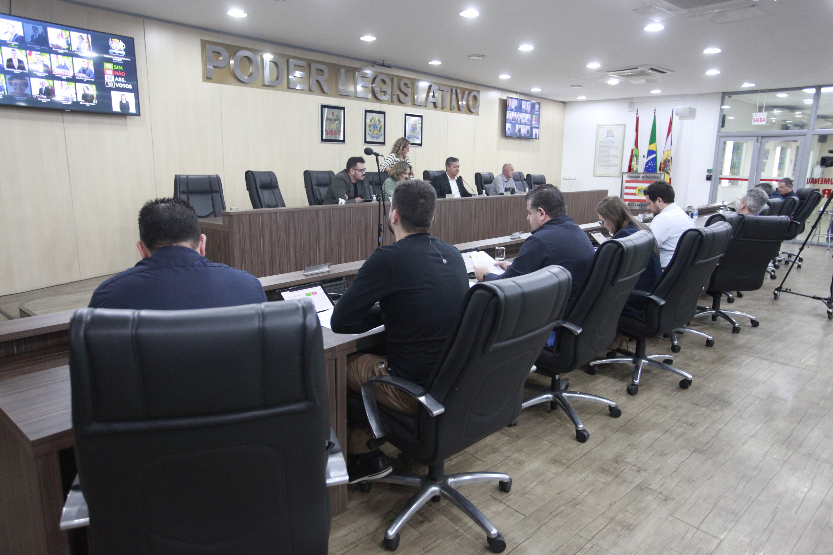 Câmara de Vereadores aprova projetos e acata dois vetos nesta quinta-feira