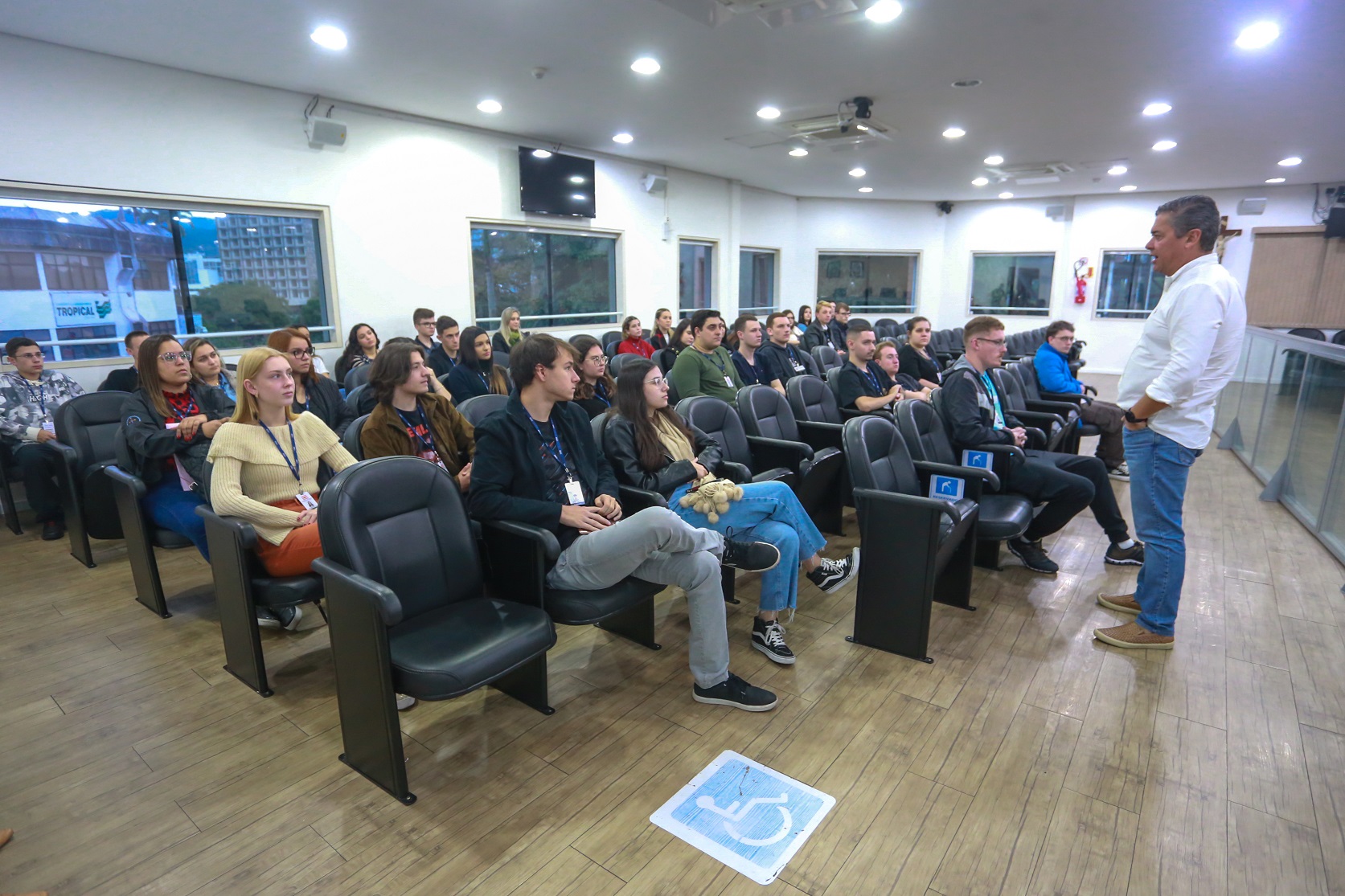 Estagiários da Câmara participam de capacitação e conhecem dinâmica de trabalho da Casa Legislativa