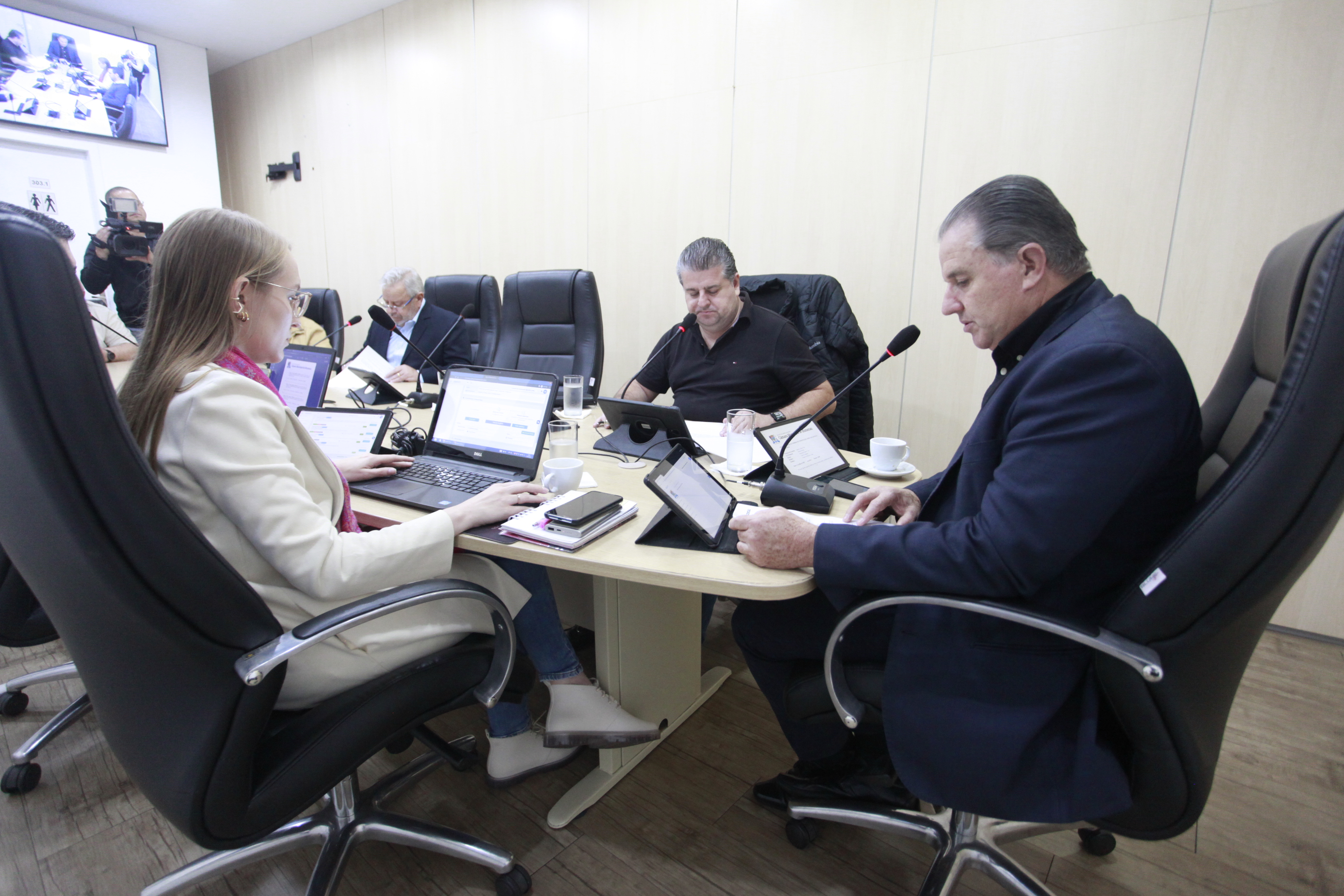 CCJ dá pareceres favoráveis a dois projeto de lei e sete decretos legislativos