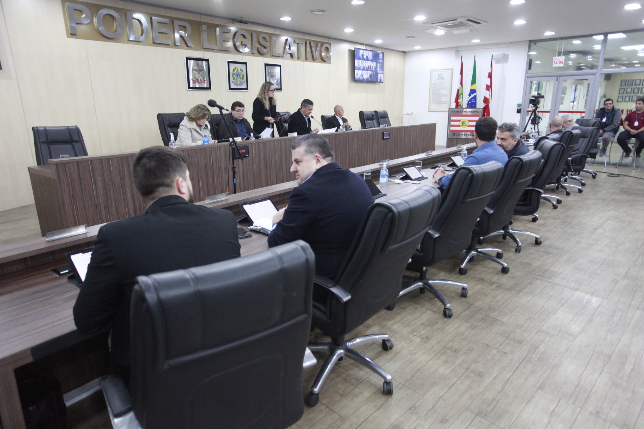 Vereadores aprovam oito projetos, requerimentos e moções em sessão ordinária