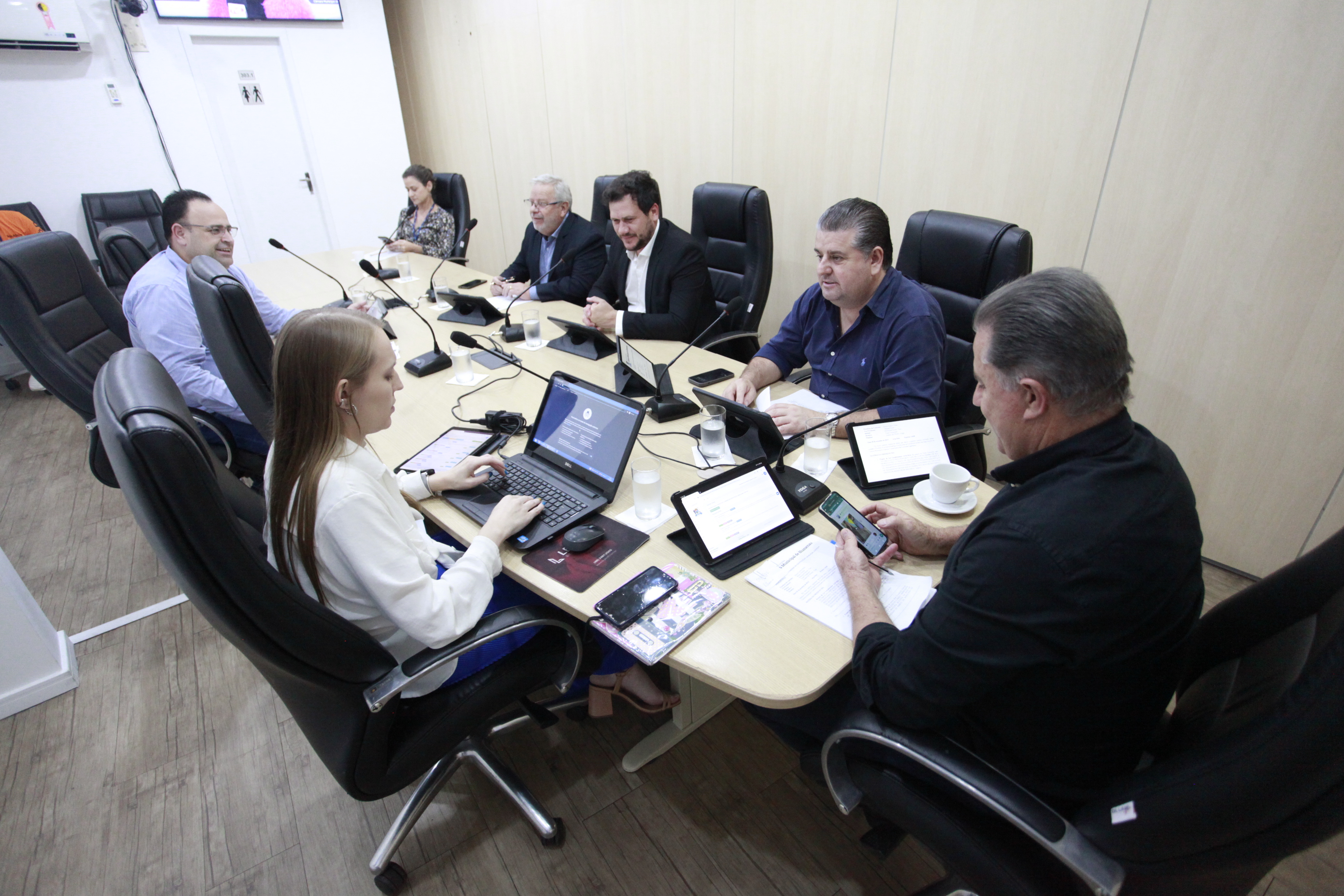 CCJ emite pareceres favoráveis a sete projetos de lei e duas emendas