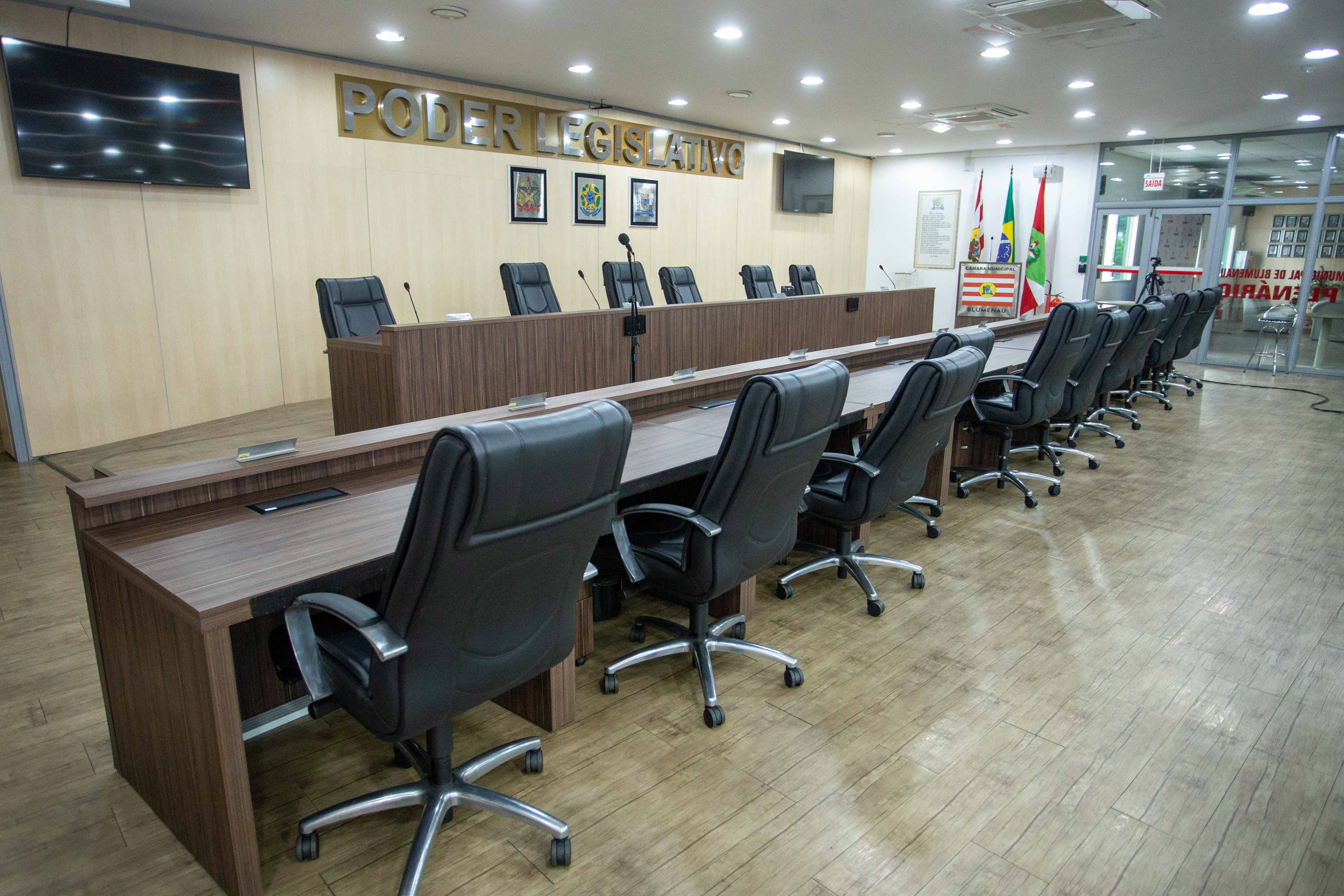 Câmara comunica alteração no horário da sessão ordinária desta terça-feira (12)