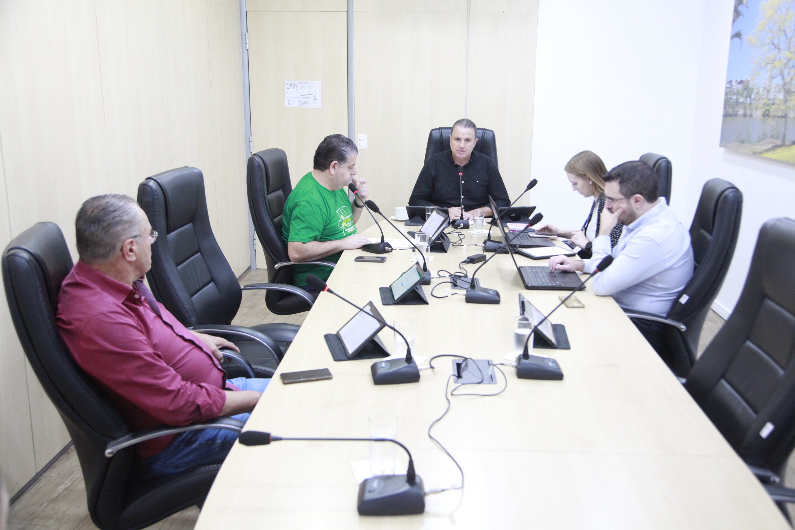 CCJ emite pareceres favoráveis a seis projetos de lei e um decreto legislativo