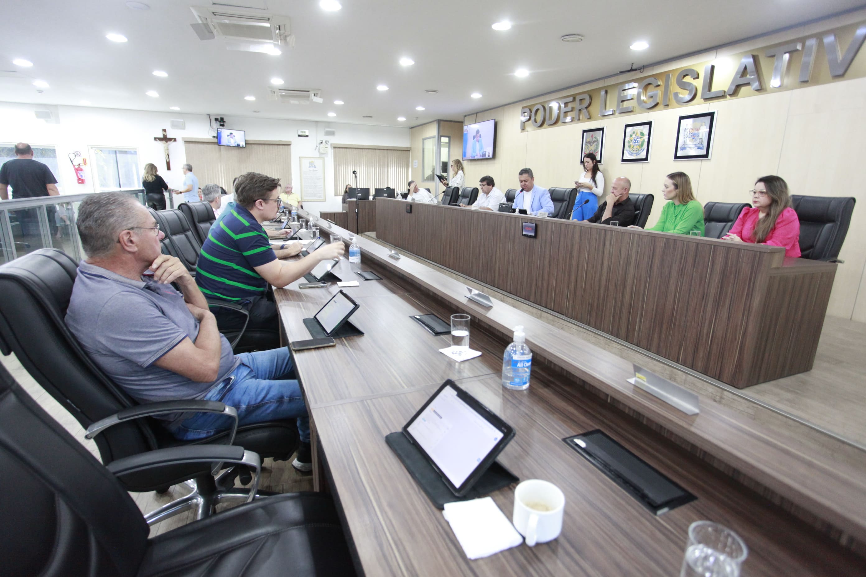 Câmara de Vereadores aprova 12 projetos, requerimentos e moções em sessão realizada nesta quinta-feira (28)