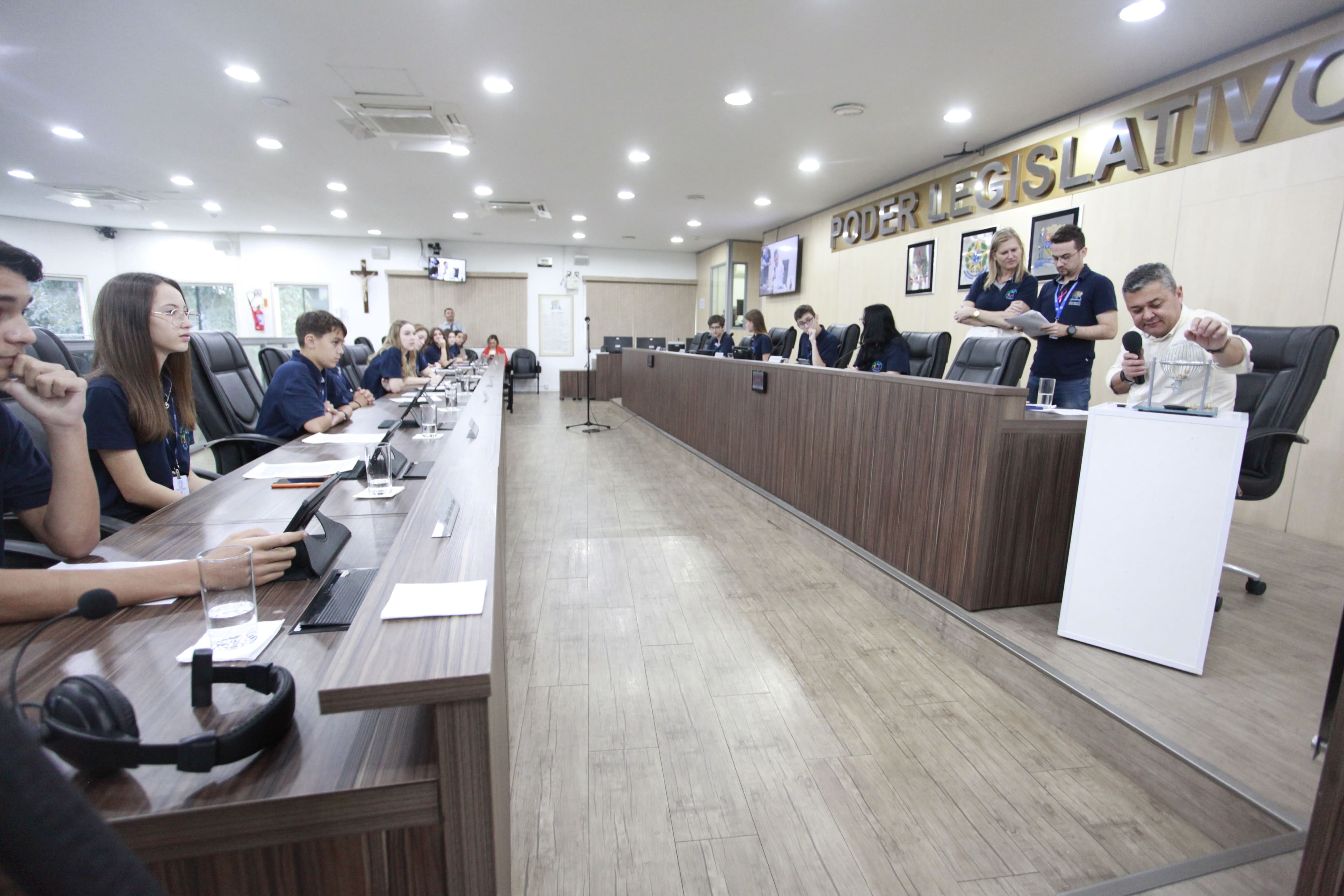 Câmara Mirim realiza sorteio de escolas que participarão das eleições 2023