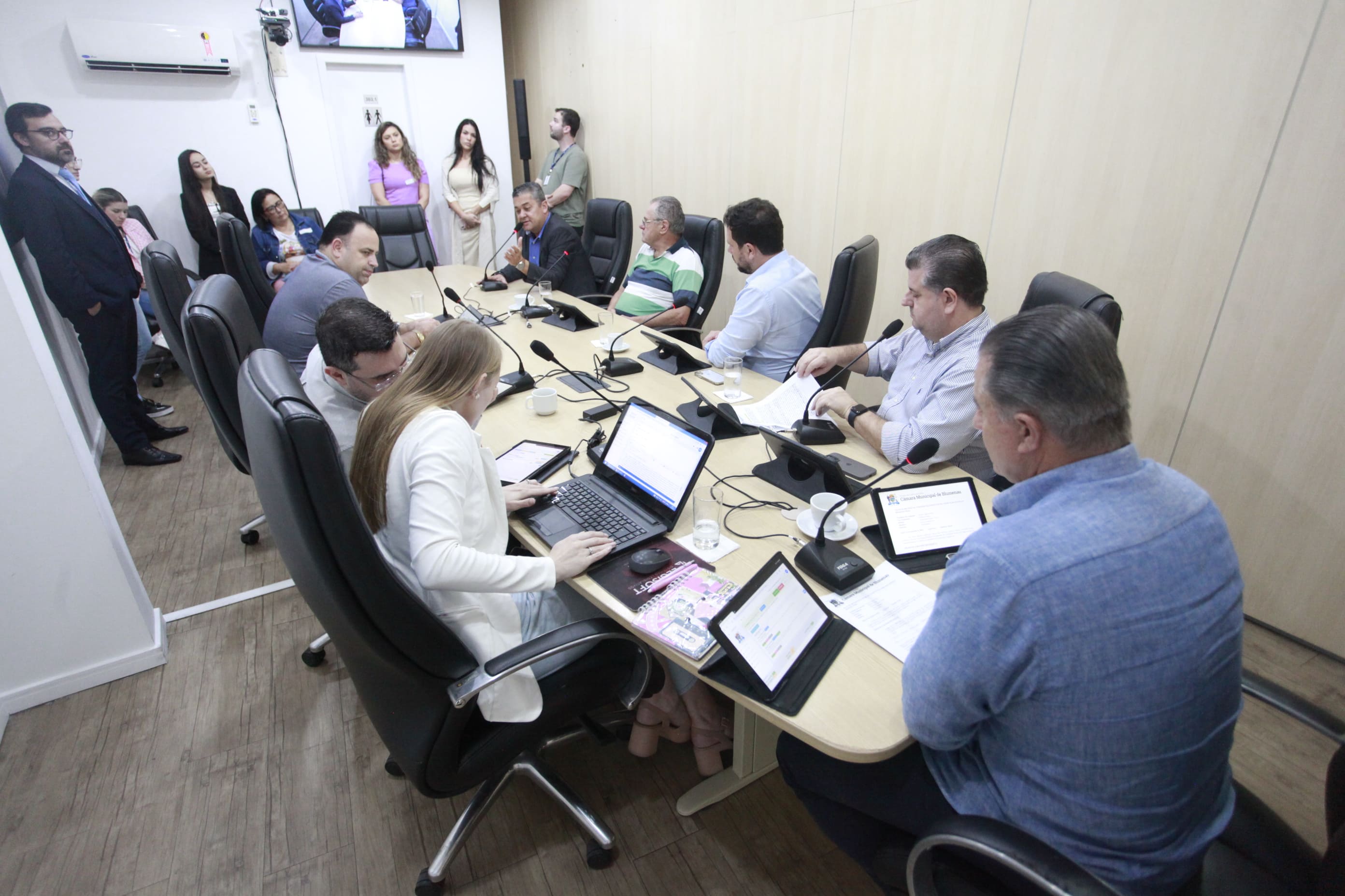 CCJ emite pareceres favoráveis a dois Projetos de Lei