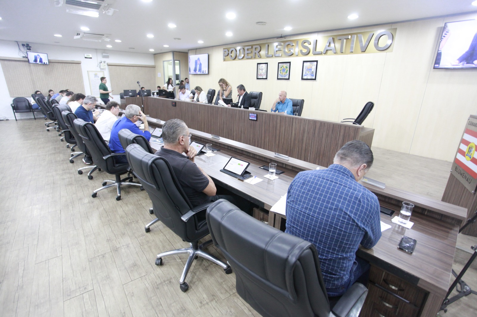 Resumo dos pronunciamentos dos vereadores 23/11