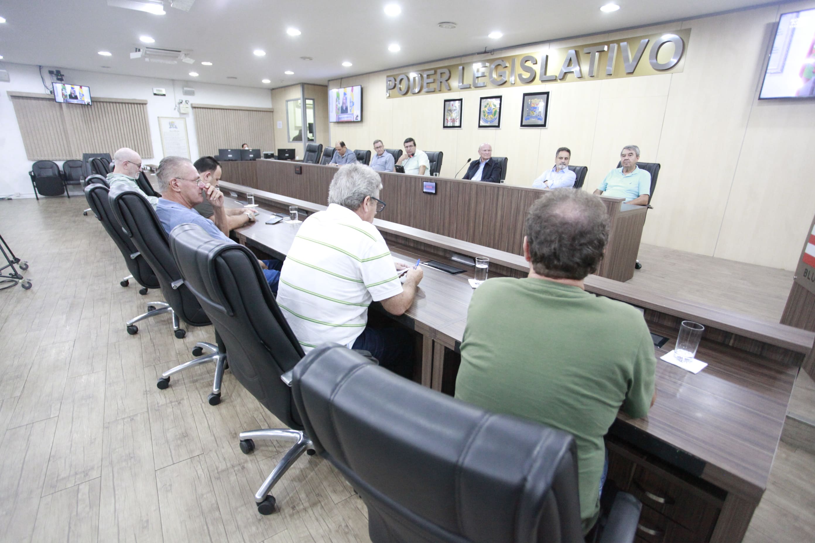 Câmara de Vereadores reúne entidades, clubes e comunidade para debater a atual situação do Centro Esportivo do Sesi