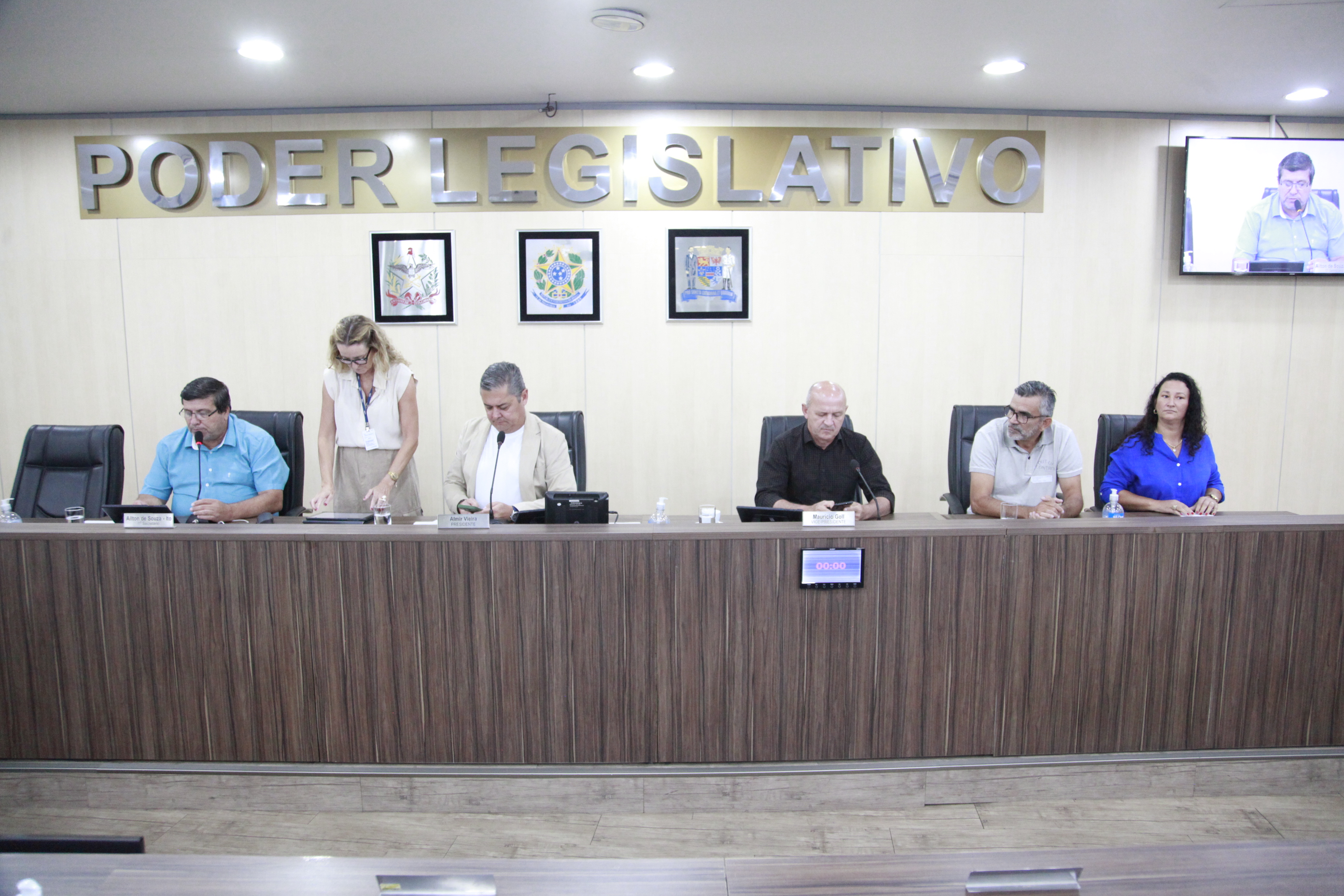 Câmara de Vereadores aprova requerimento para a realização de audiência pública para debater as questões sobre a educação domiciliar 