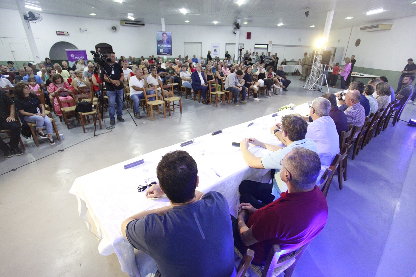 Cerca de 130 pessoas participam da Sessão Itinerante da Câmara na região Oeste de Blumenau