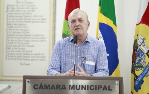Presidente da Confederação Brasileira das Cooperativas de Crédito destaca  o cooperativismo na Tribuna Livre
