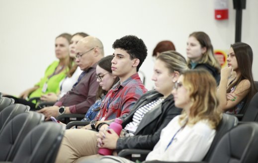 Escola do Legislativo Fritz Müller promove Curso de Formação e de Acolhimento para os estagiários da Câmara de Blumenau