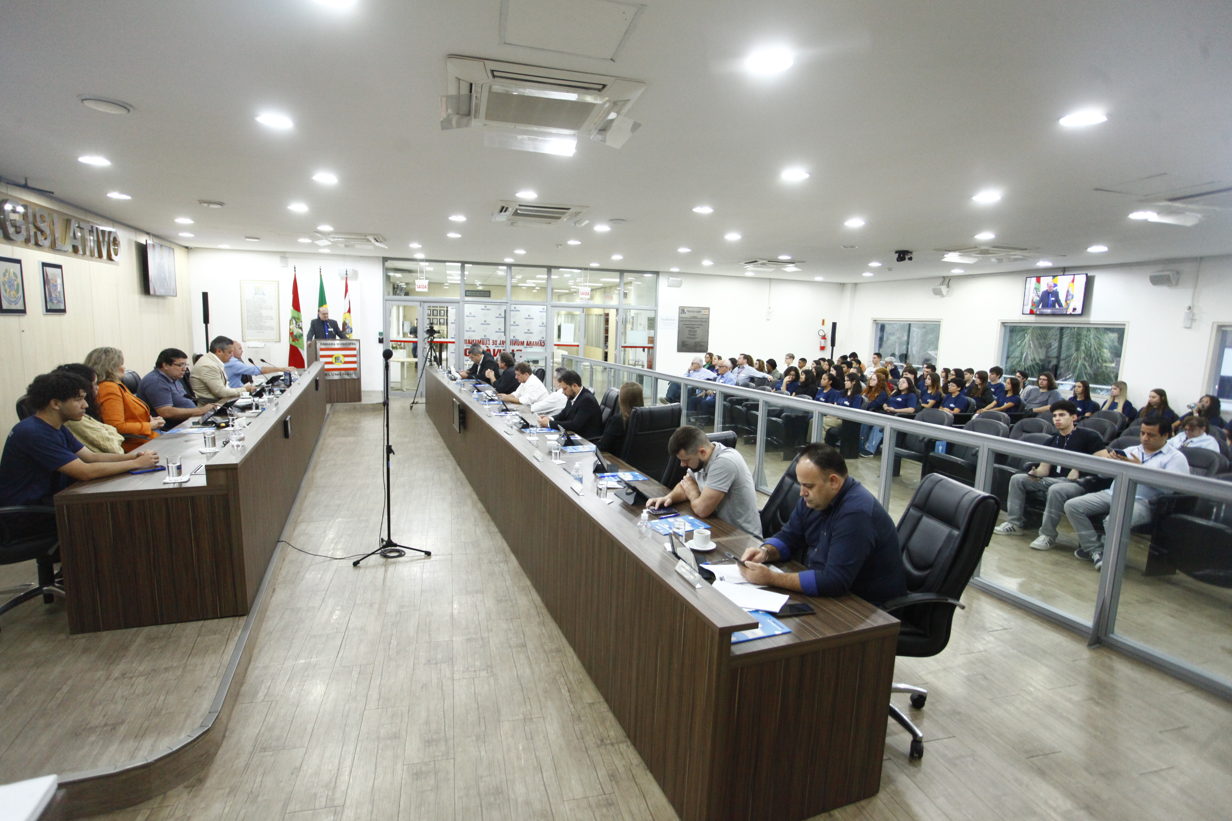 Vereadores aprovam projeto que torna obrigatória a instalação de câmeras de segurança e monitoramento nos estabelecimentos públicos de saúde do município 